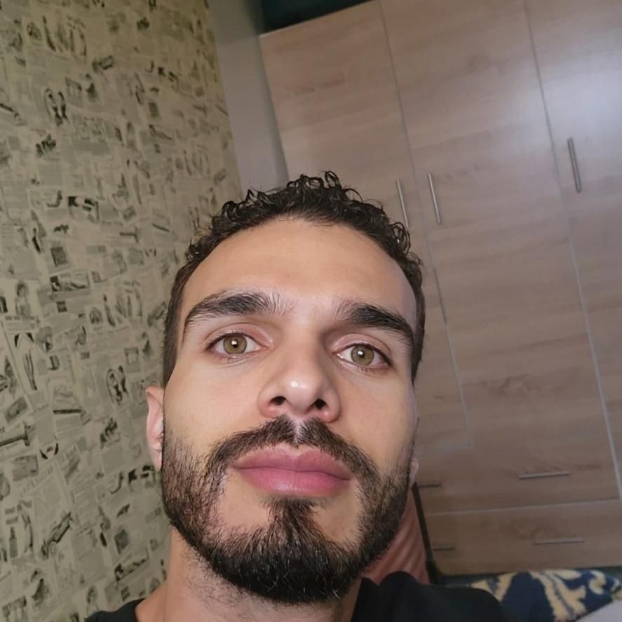 younes