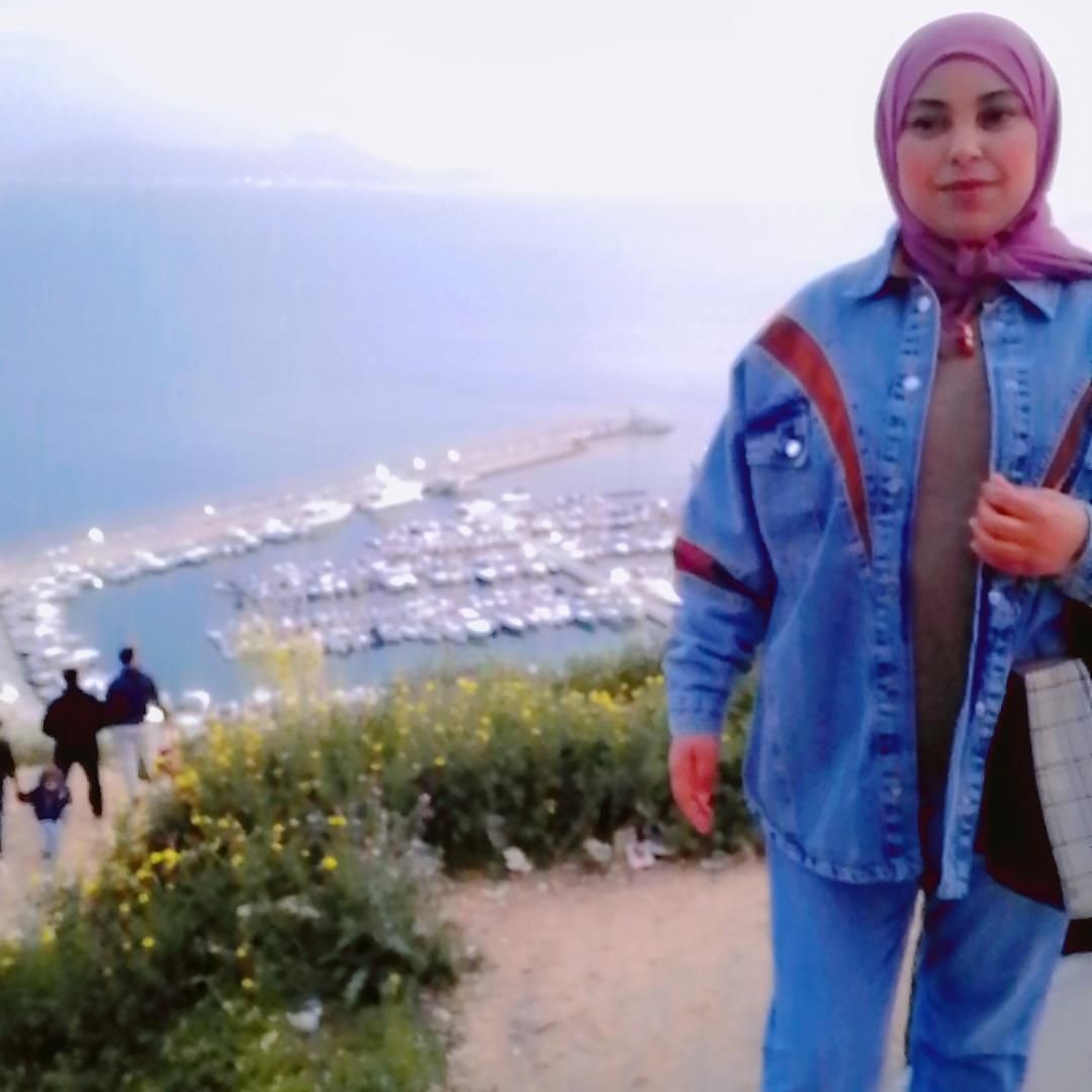 Hasna Khlifi