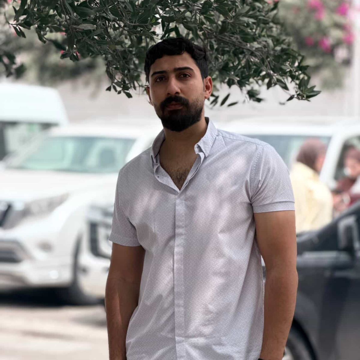 علي